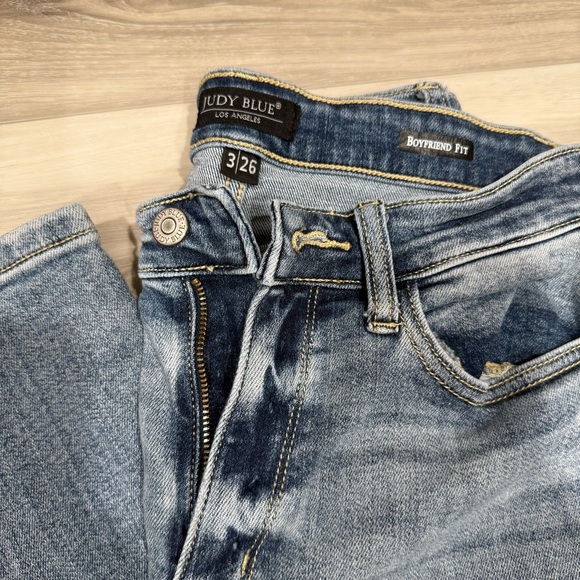 Judy Blue Light Wash Skinny Jeans - Picture 10 of 10